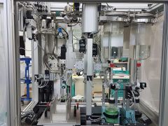 Liquid handling system for microtiter plates